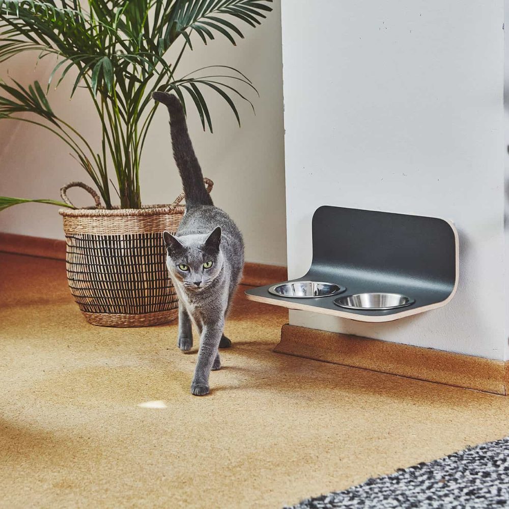 Arco_Cat_Feeder_HPL-Grey_Mia_1453